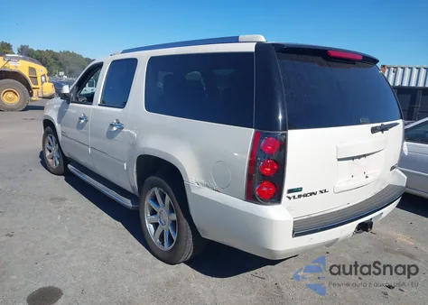 2011 GMC Yukon Xl 1500 Denali z USA, uszkodzony, nr VIN 1GKS2MEF1BR293272